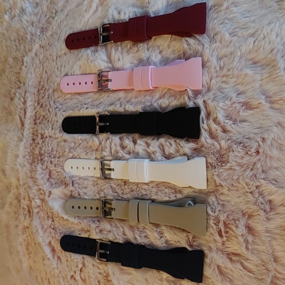NWT Fitbit Silicone Replacement Straps 6 pack - Picture 2 of 11
